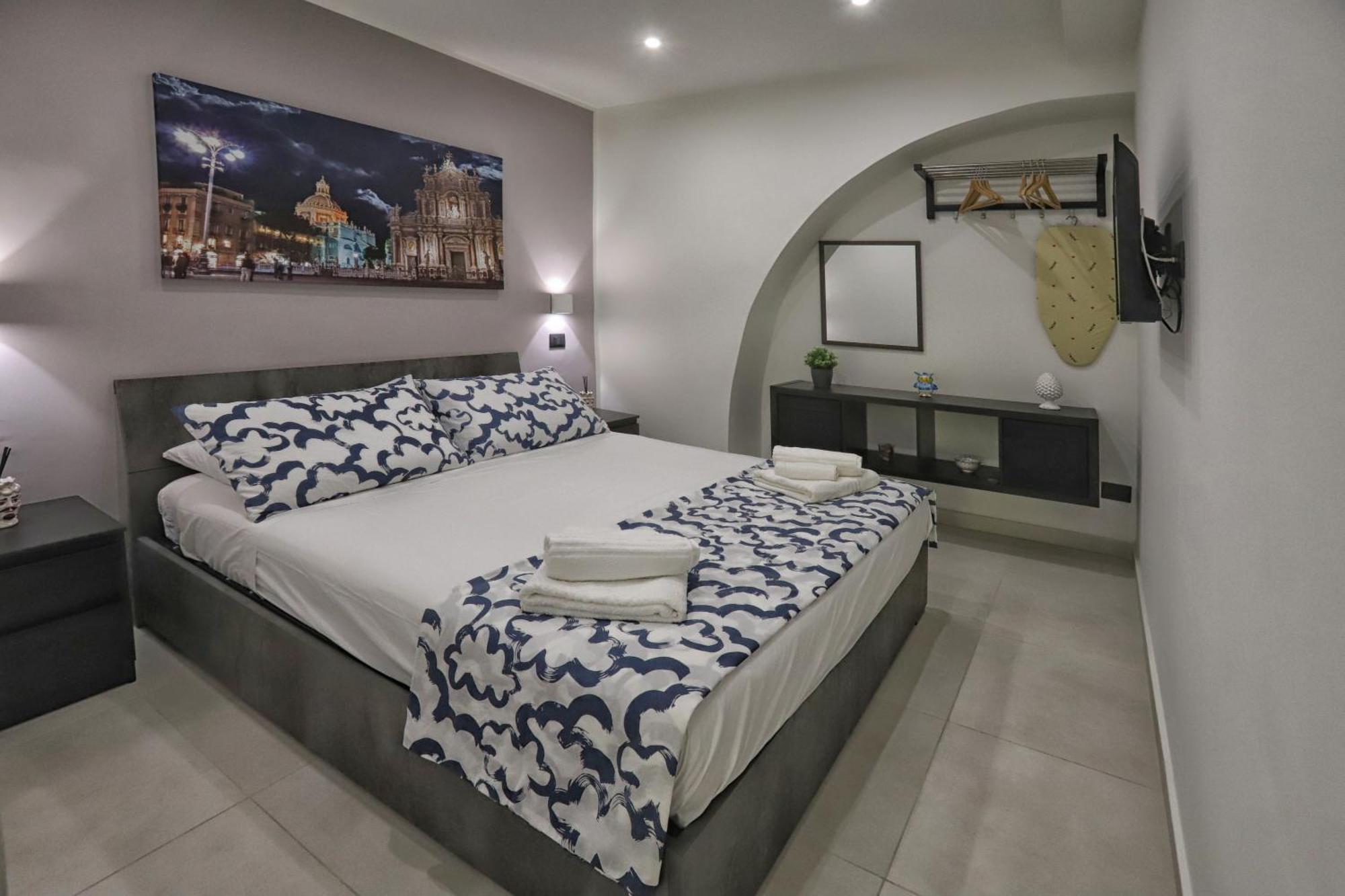 Vicolo 4 Apartment Катания Экстерьер фото